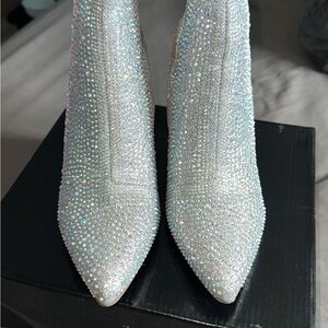 Forever iceberg silver shimmer boots